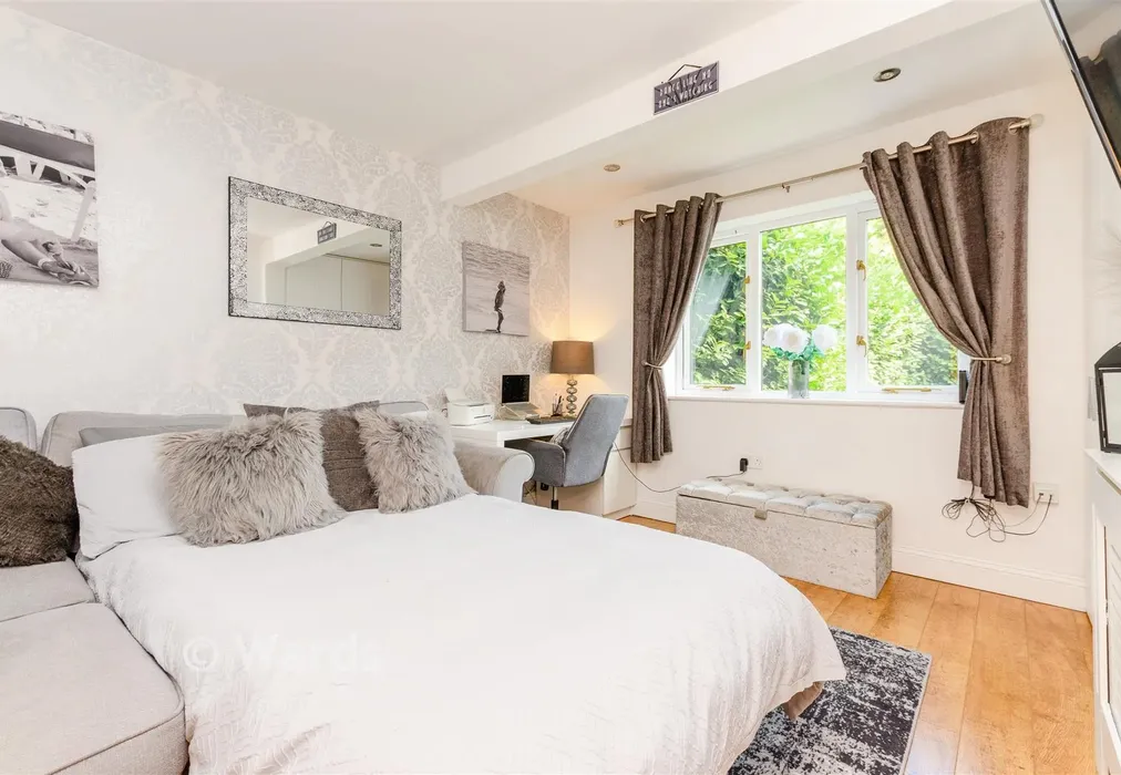 Bedroom 2 - Valley Lane, Culverstone, Meopham, Kent - Wards of Kent