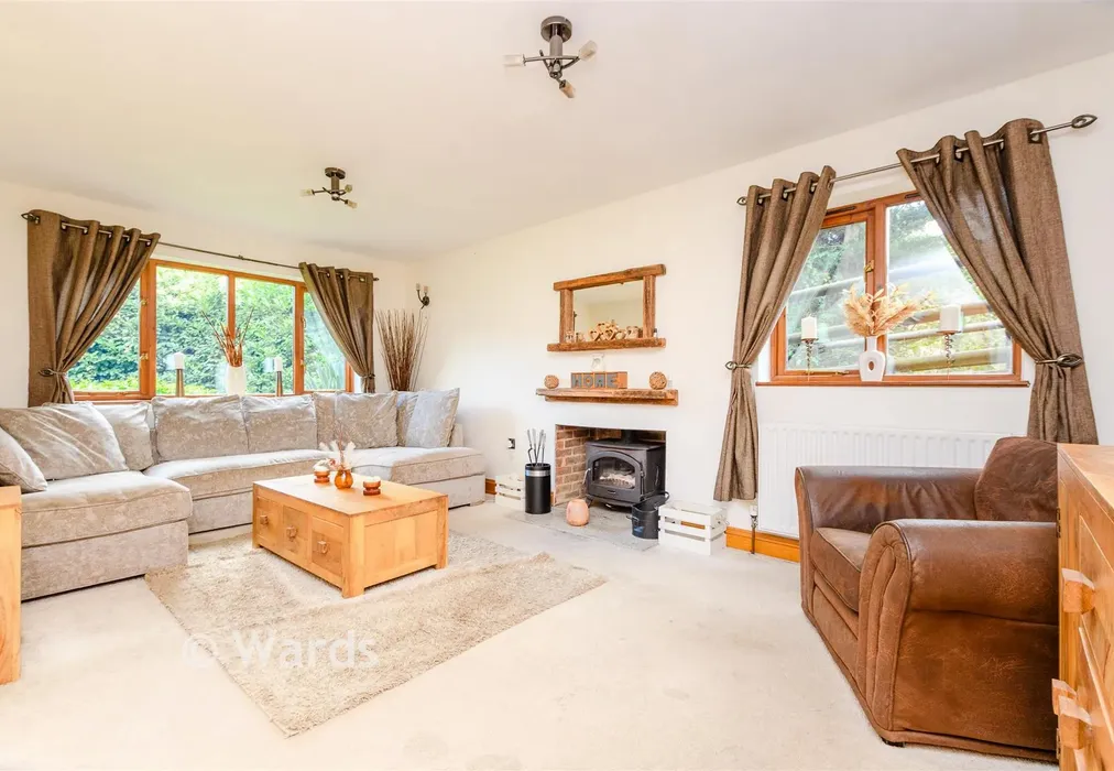 Lounge - Valley Lane, Culverstone, Meopham, Kent - Wards of Kent