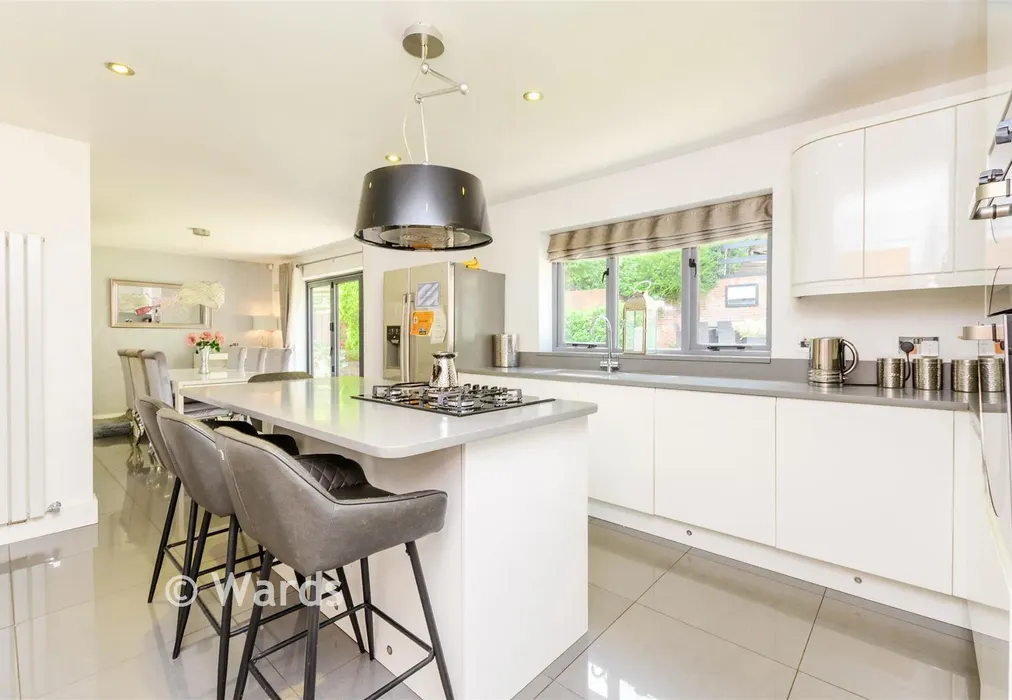 Kitchen - Valley Lane, Culverstone, Meopham, Kent - Wards of Kent