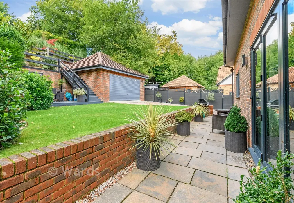 Rear Garden - Valley Lane, Culverstone, Meopham, Kent - Wards of Kent