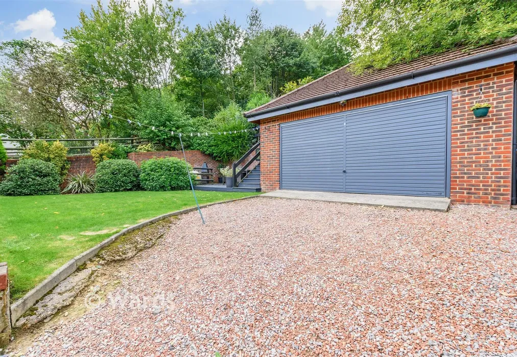 Garage - Valley Lane, Culverstone, Meopham, Kent - Wards of Kent