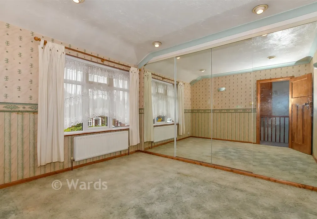 Bedroom 1 - Plains Avenue, Maidstone, Kent - Wards of Kent