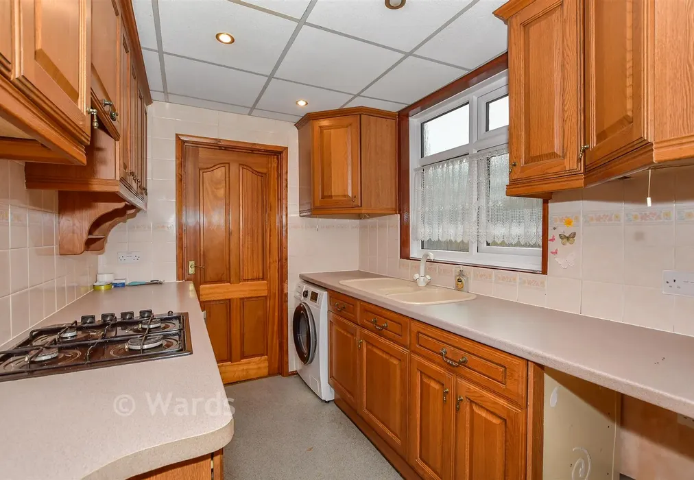 Kitchen - Plains Avenue, Maidstone, Kent - Wards of Kent