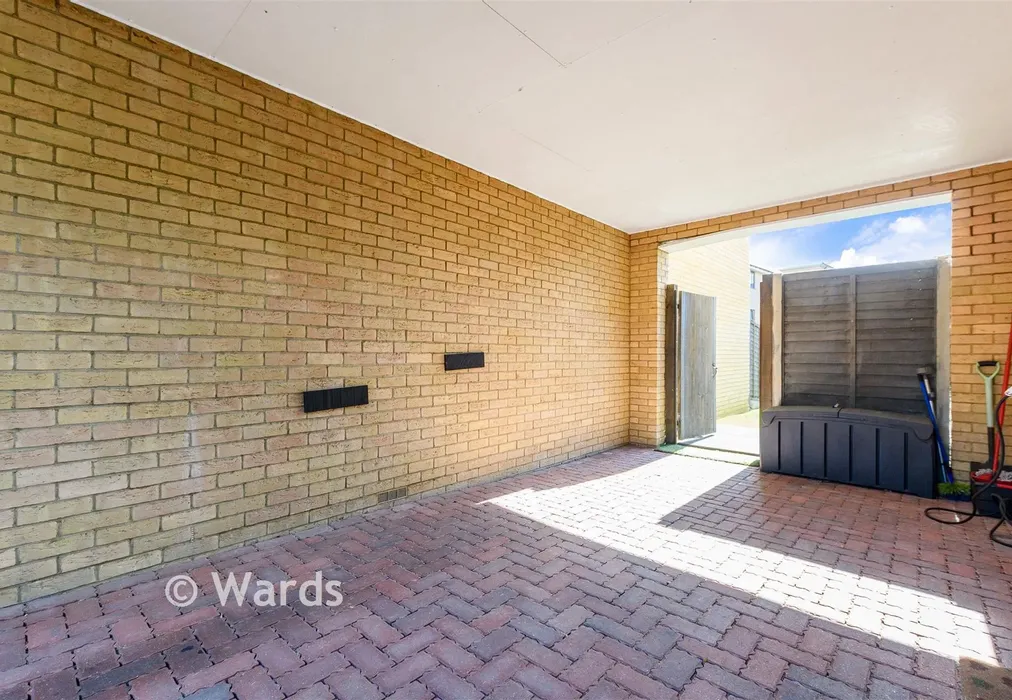 Driveway/Parking - Fairlawn Crescent, Greenhithe, Kent - Wards of Kent