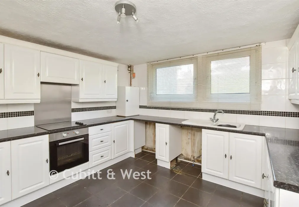 Kitchen/ Breakfast Room - Burstead Close, Hollingdean, Brighton, East Sussex - Wards of Kent