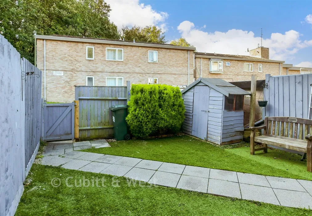 Rear Garden - Burstead Close, Hollingdean, Brighton, East Sussex - Wards of Kent