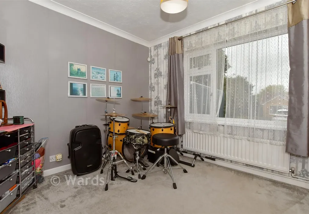 Bedroom 2 - Linton Gore, Coxheath, Maidstone, Kent - Wards of Kent