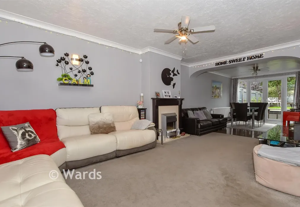 Lounge - Linton Gore, Coxheath, Maidstone, Kent - Wards of Kent