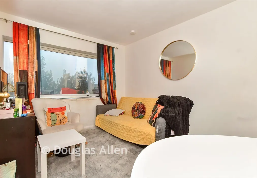 Lounge/Diner - Skeltons Lane, Leyton, Waltham Forest - Wards of Kent