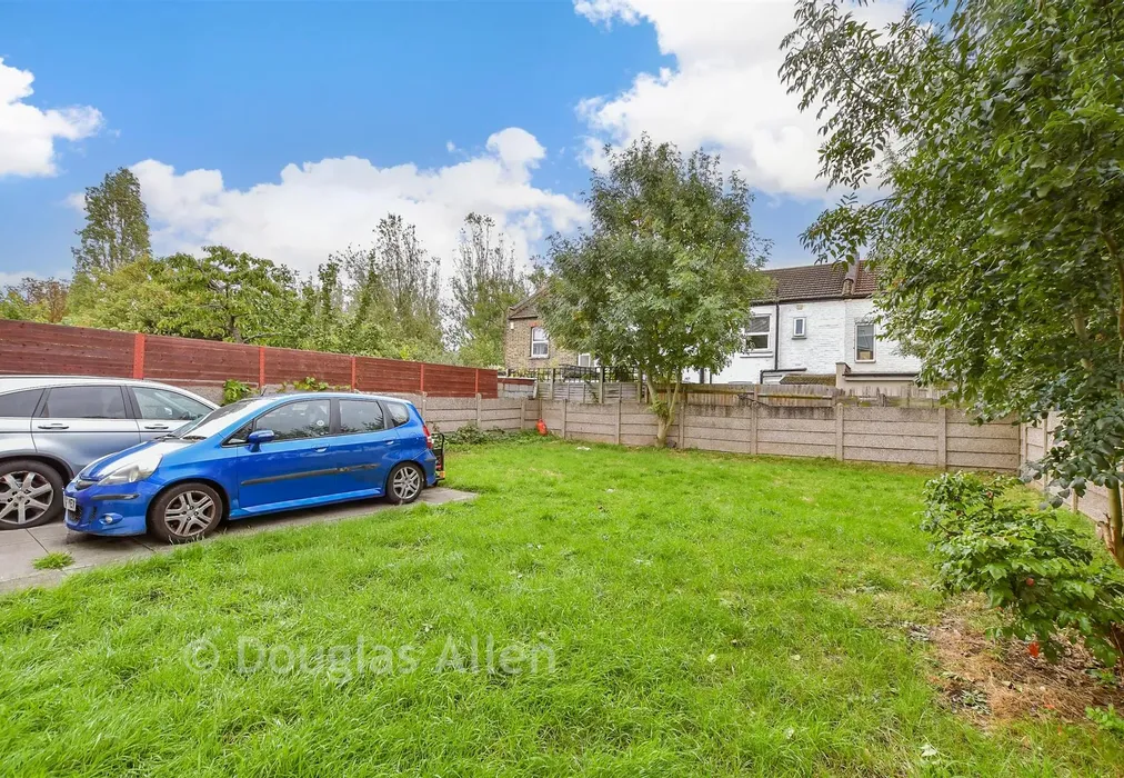 Communal Gardens - Skeltons Lane, Leyton, Waltham Forest - Wards of Kent