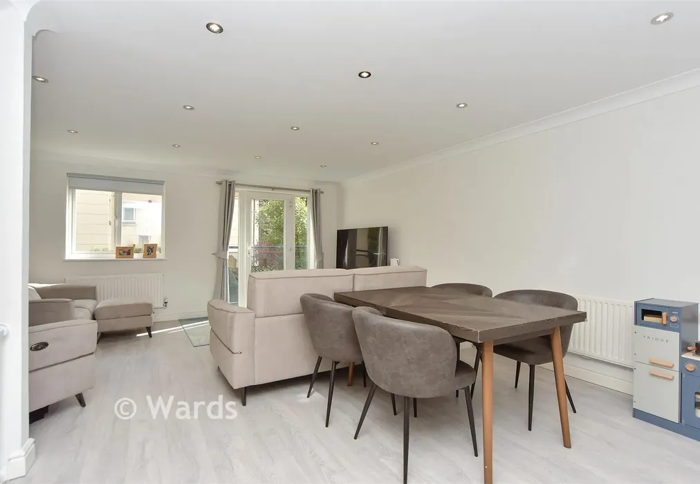 Lounge/Diner - Keating Close, The Esplanade, Rochester, Kent - Wards of Kent