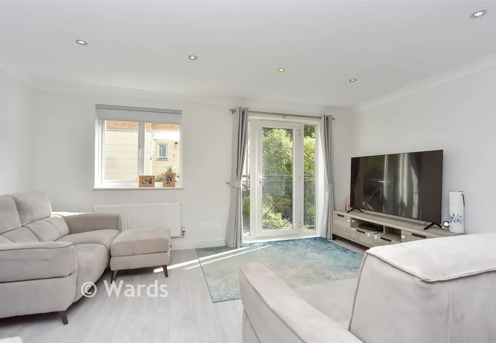Lounge/Diner - Keating Close, The Esplanade, Rochester, Kent - Wards of Kent