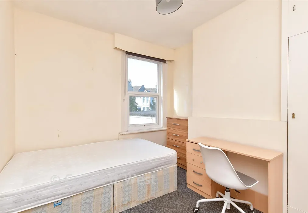 Bedroom 2 - Hartington Road, Brighton, East Sussex - Wards of Kent
