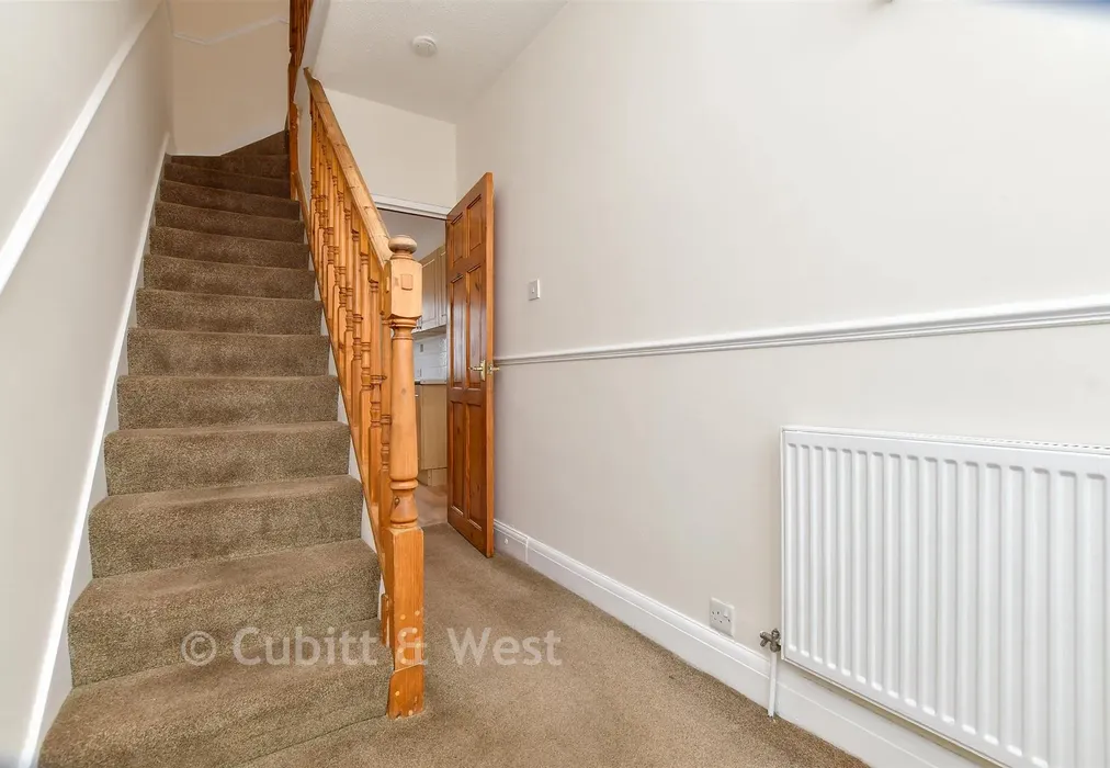 Entrance Hall - Rectory Road, Sutton, Surrey - Wards of Kent