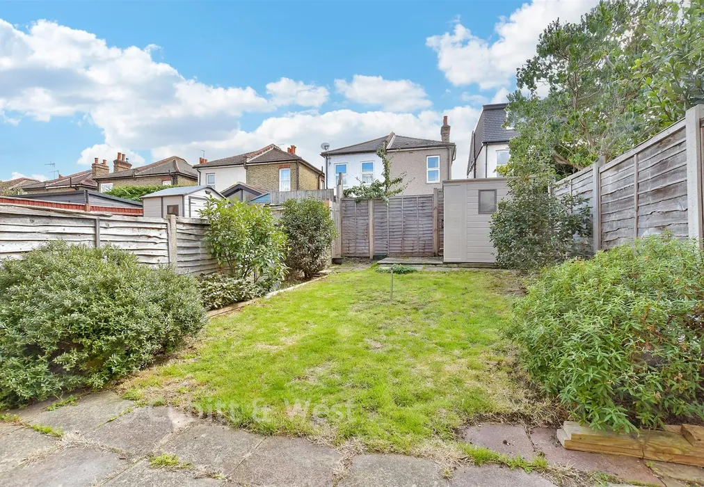 Rear Garden - Rectory Road, Sutton, Surrey - Wards of Kent