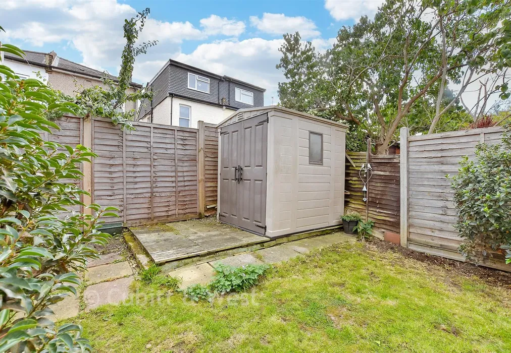 Rear Garden - Rectory Road, Sutton, Surrey - Wards of Kent