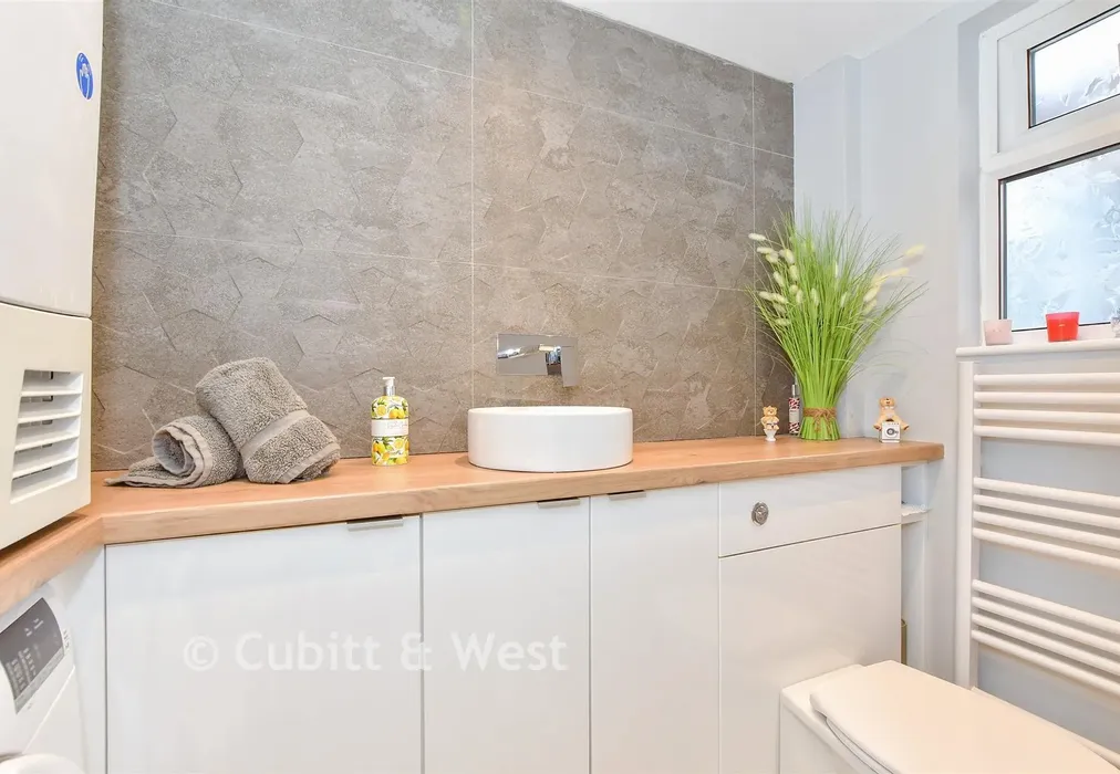 Workshop/Outbuildings - Walnut Tree Close, Hayling Island, Hampshire - Wards of Kent