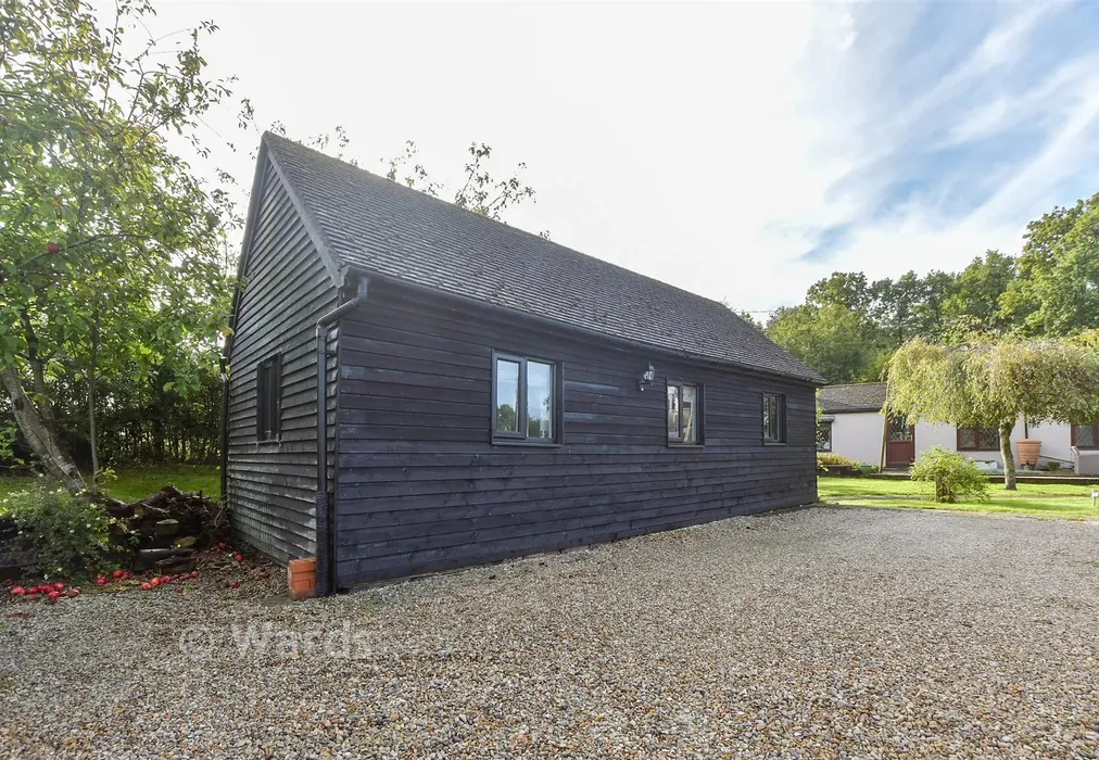 Workshop/Outbuildings - Bethersden Road, Woodchurch, Ashford, Kent - Wards of Kent