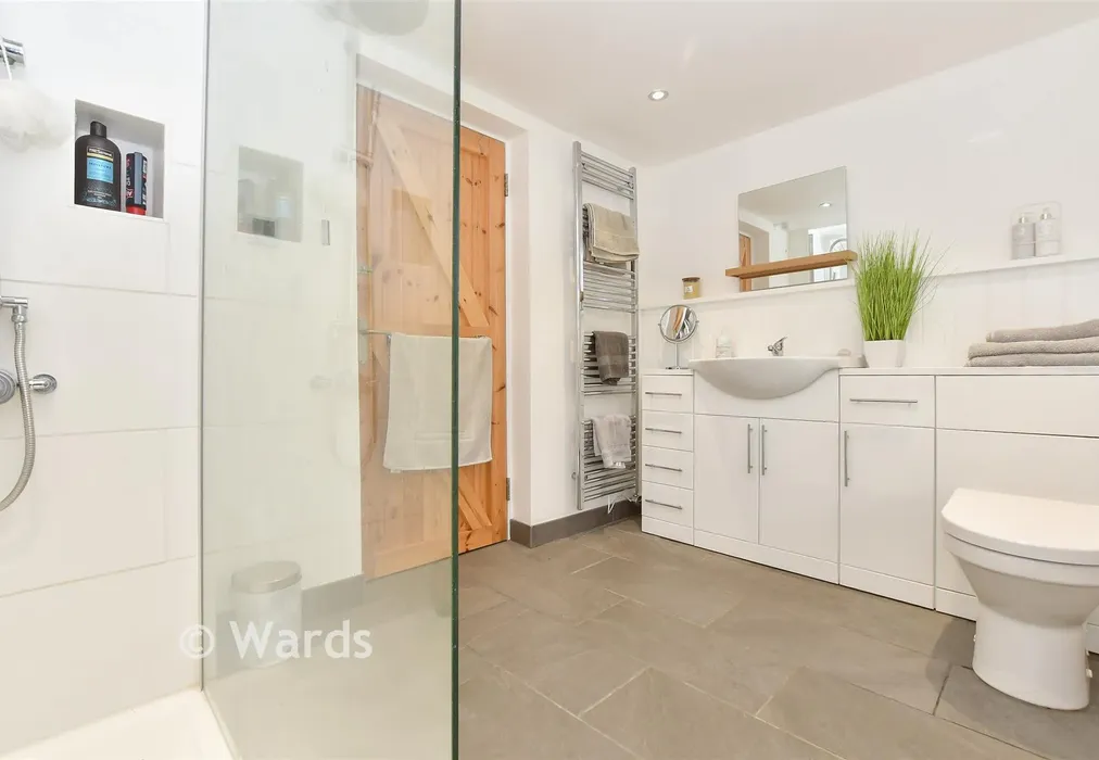 En-Suite Shower Room - Bethersden Road, Woodchurch, Ashford, Kent - Wards of Kent