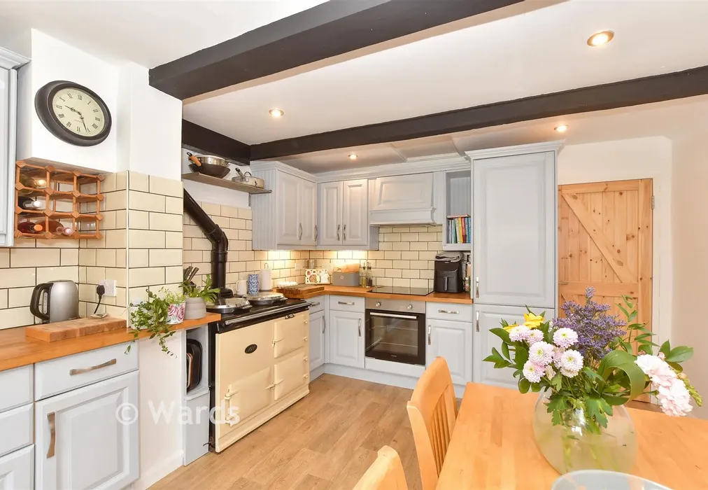 Kitchen - Bethersden Road, Woodchurch, Ashford, Kent - Wards of Kent