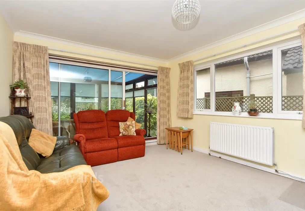 Lounge - Bredhurst Road, Wigmore, Gillingham, Kent - Wards of Kent