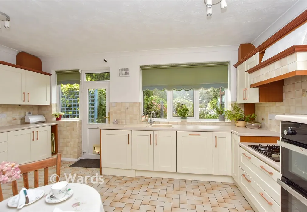 Kitchen/Breakfast Room - Bredhurst Road, Wigmore, Gillingham, Kent - Wards of Kent