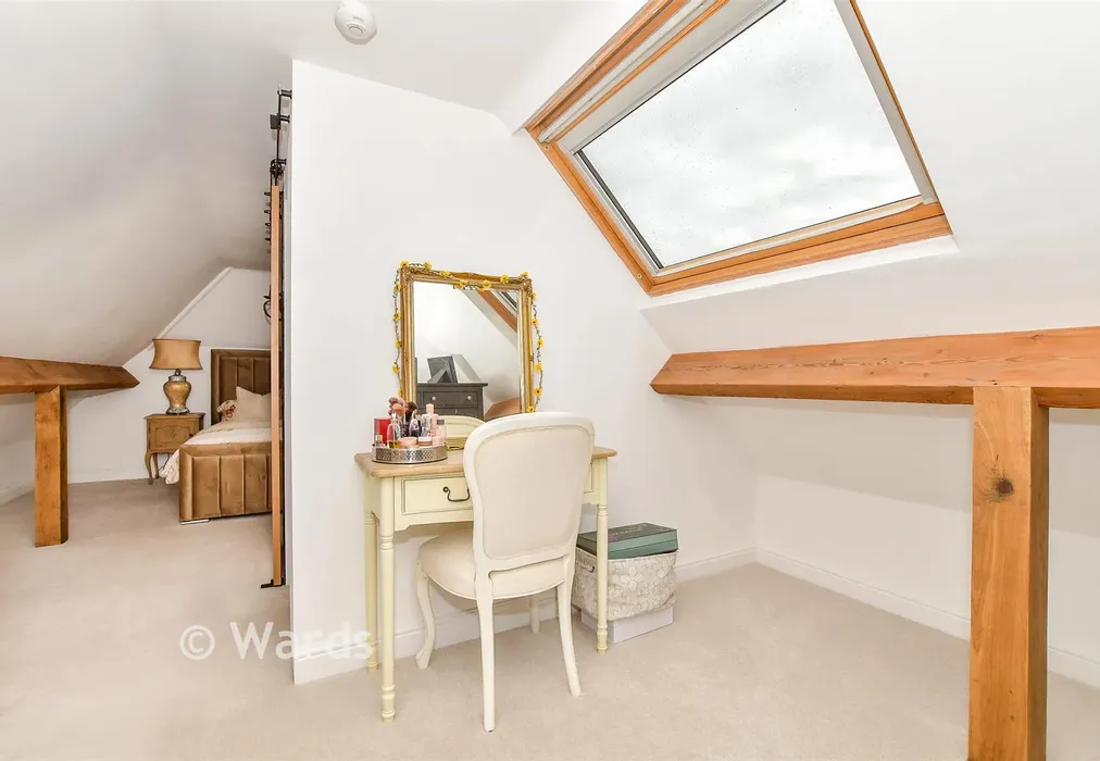 Bedroom 1 - Brook Lane Cottages, Sellindge, Ashford, Kent - Wards of Kent