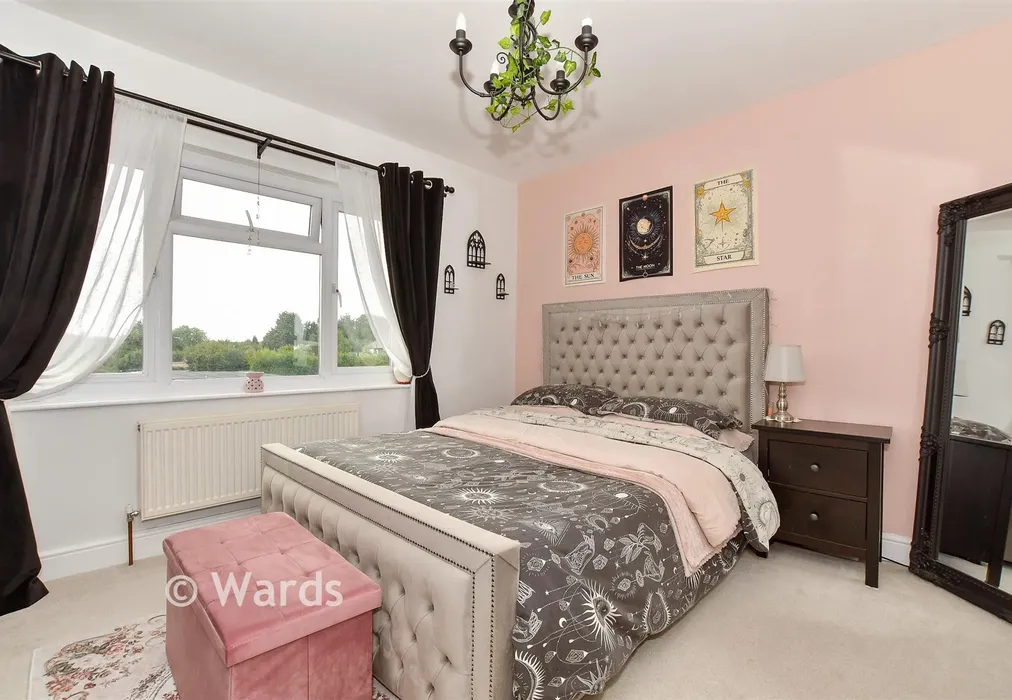 Bedroom 2 - Brook Lane Cottages, Sellindge, Ashford, Kent - Wards of Kent