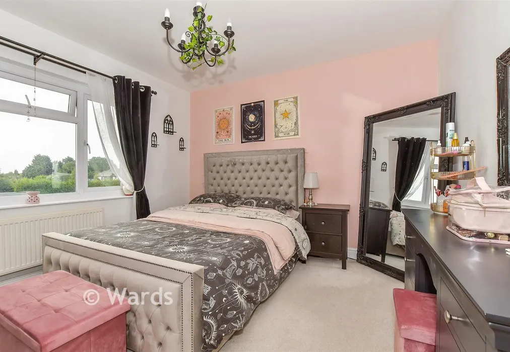 Bedroom 2 - Brook Lane Cottages, Sellindge, Ashford, Kent - Wards of Kent