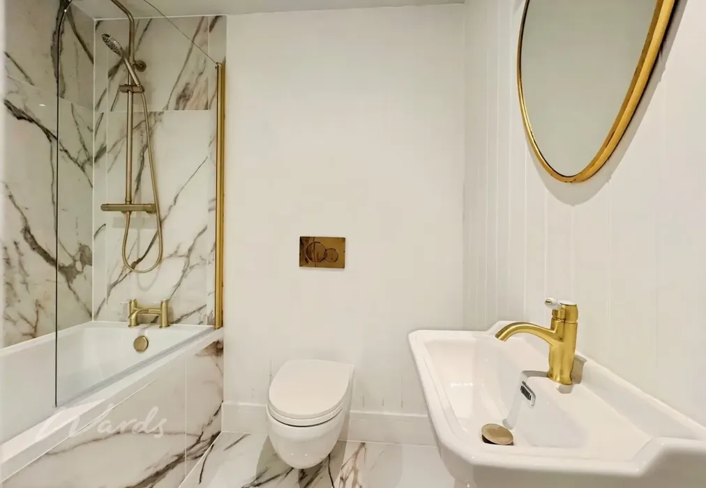 Carlton 1 bath use - Carlton Avenue Ramsgate CT11 - Wards of Kent