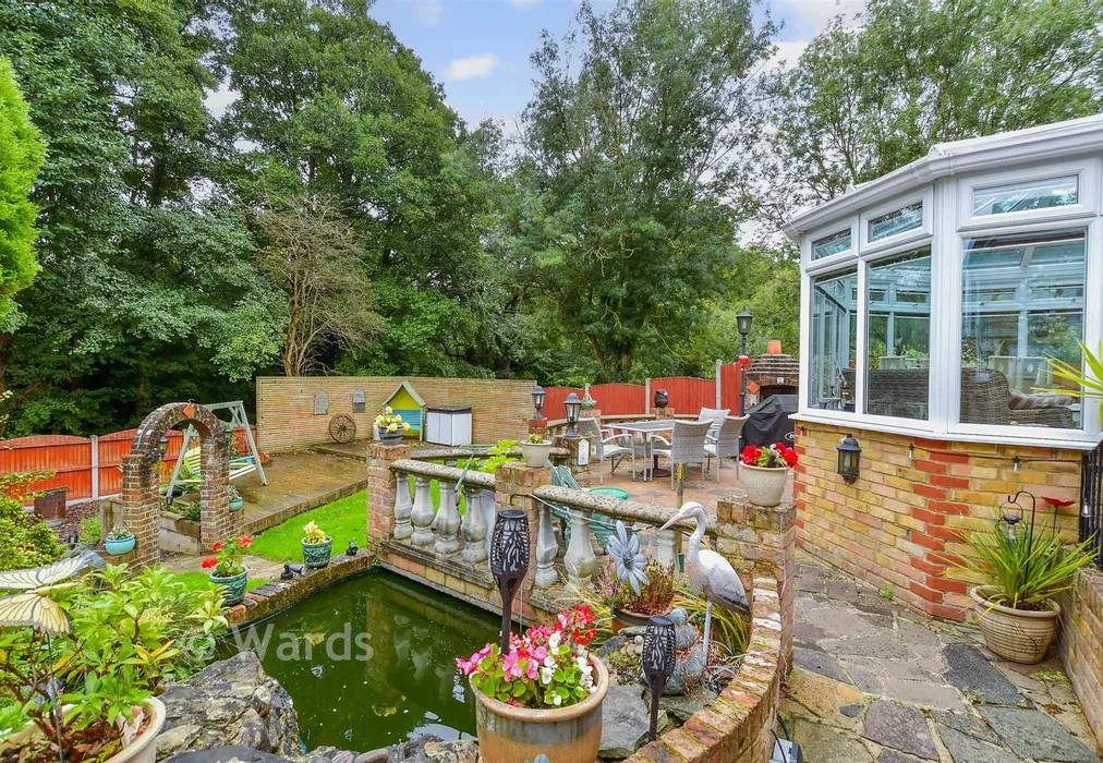 Rear Garden - Gault Close, Bearsted, Maidstone, Kent - Wards of Kent