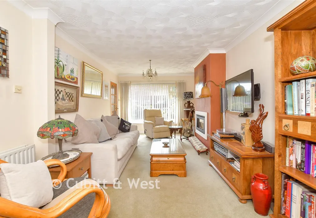 Lounge - Trosnant Road, Havant, Hampshire - Wards of Kent