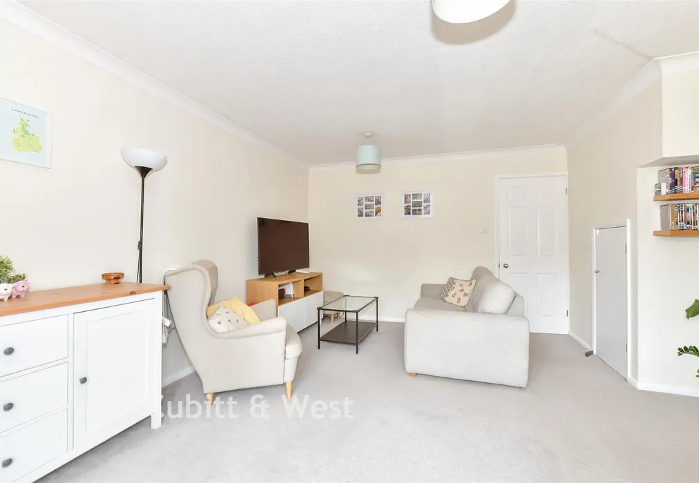 Lounge/Diner - Blackcap Close, Rowland's Castle, Hampshire - Wards of Kent