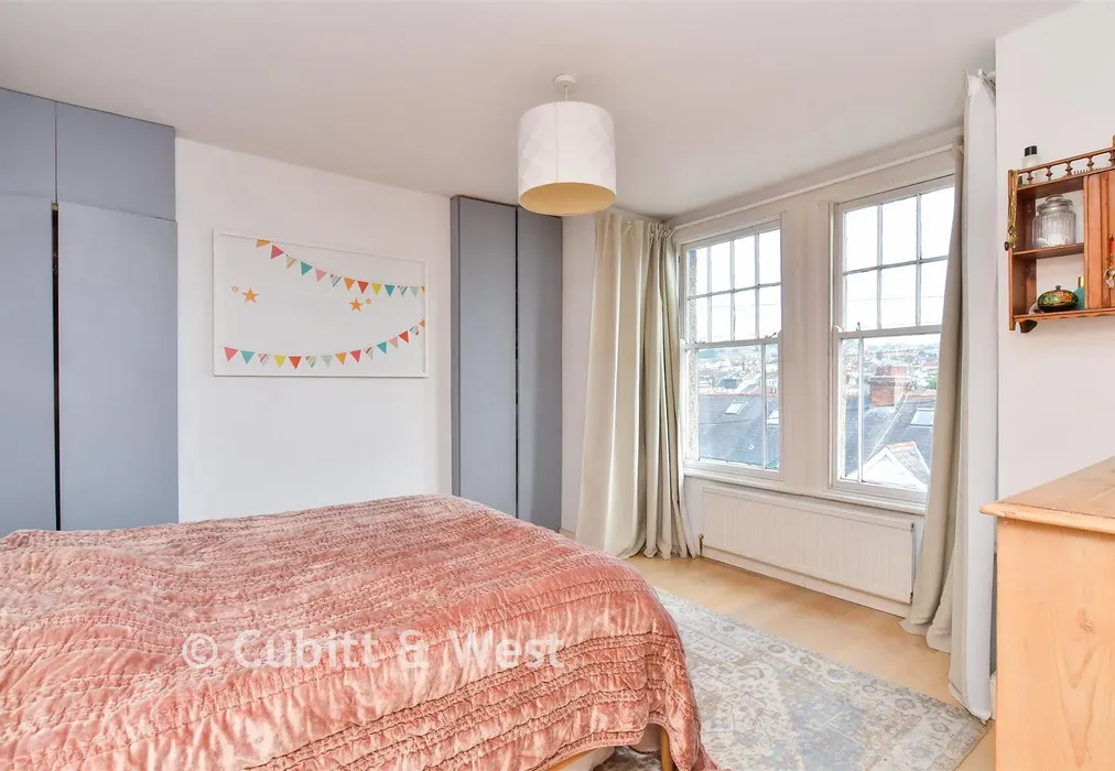 Bedroom 1 - Stanmer Park Road, Brighton, East Sussex - Wards of Kent