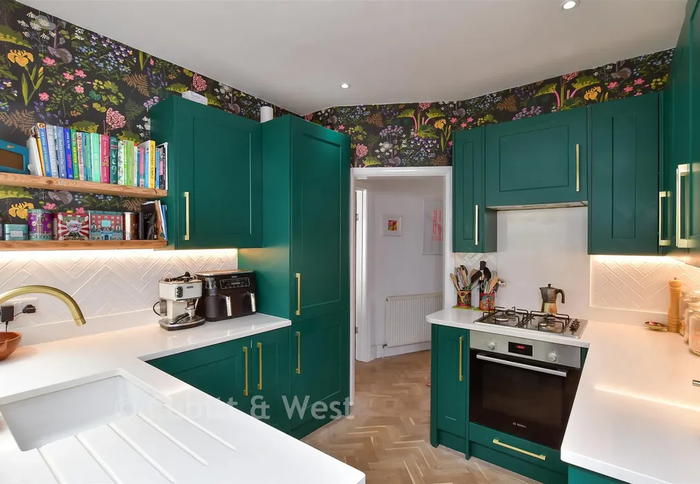 Kitchen - Stanmer Park Road, Brighton, East Sussex - Wards of Kent