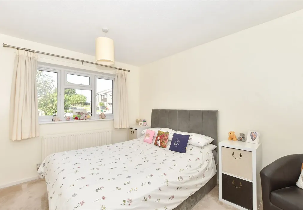 Bedroom 2 - Cherry Tree Walk, Petworth, West Sussex - Wards of Kent