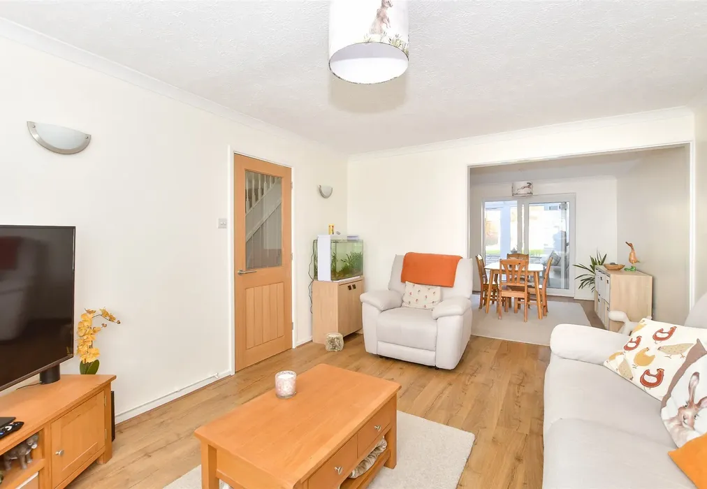 Lounge - Cherry Tree Walk, Petworth, West Sussex - Wards of Kent