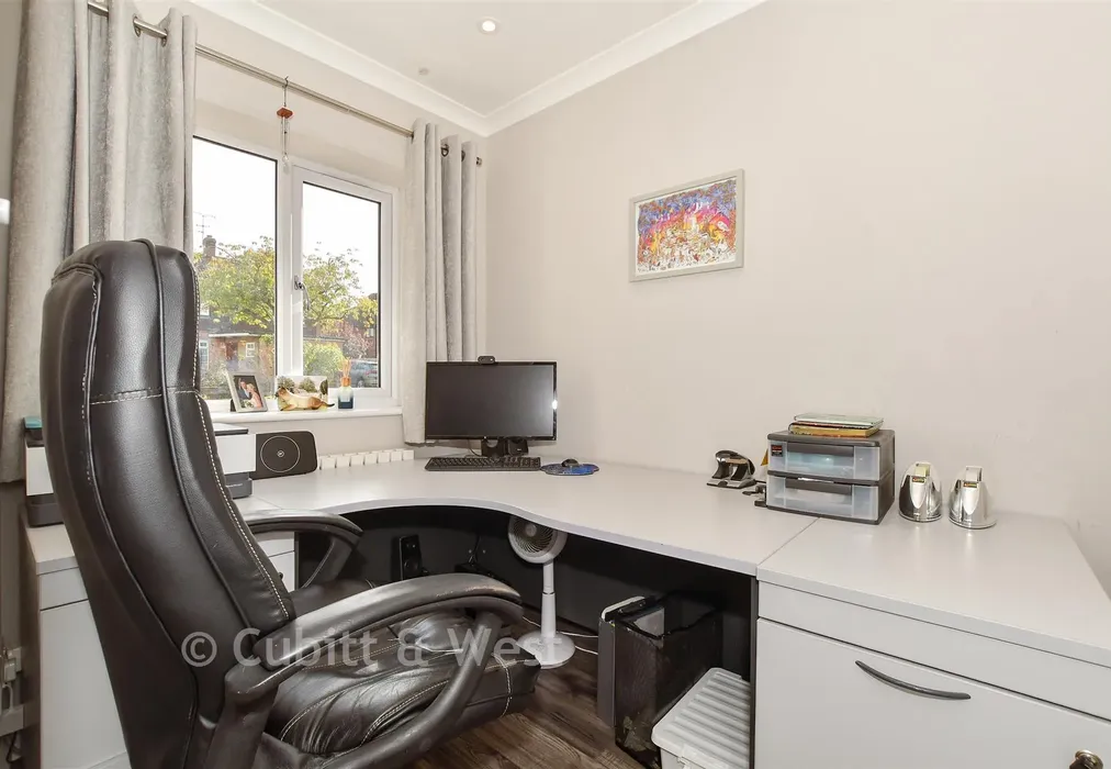 Study - Kitsmead, Copthorne, West Sussex - Wards of Kent