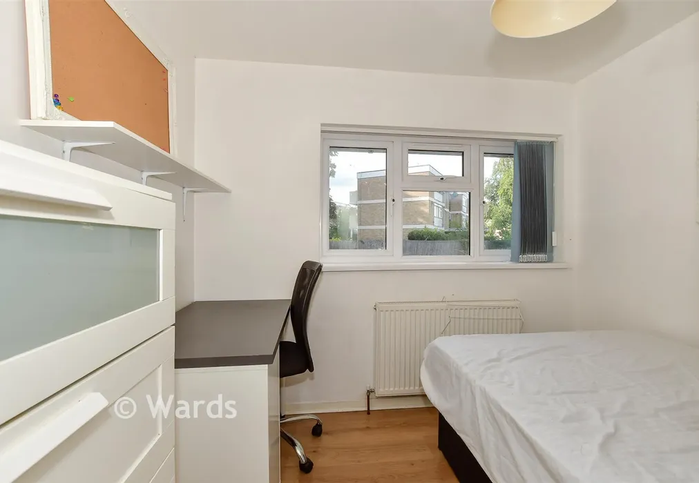 Bedroom 5 - Crossways, Canterbury, Kent - Wards of Kent
