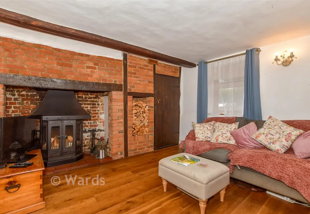 Lounge - The Quarries, Boughton Monchelsea, Maidstone, Kent - Wards of Kent