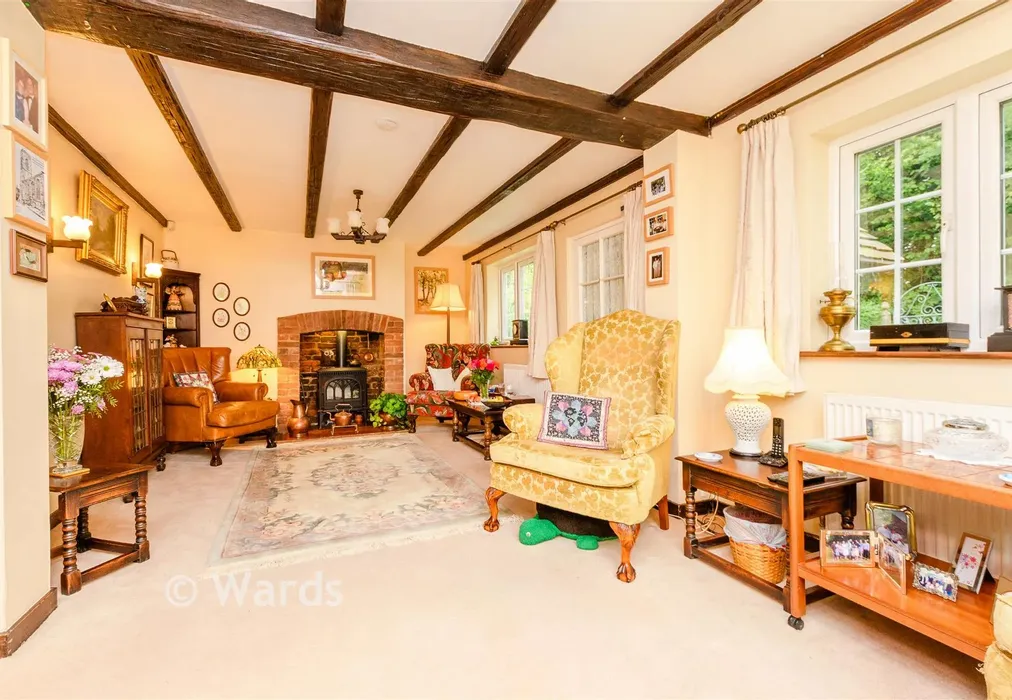 Lounge - Priestwood Road, Meopham, Gravesend, Kent - Wards of Kent