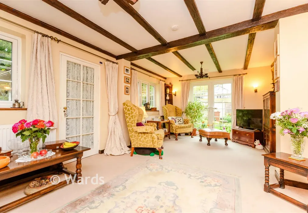 Lounge - Priestwood Road, Meopham, Gravesend, Kent - Wards of Kent