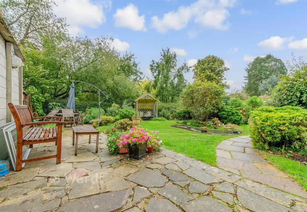 Rear Garden - Priestwood Road, Meopham, Gravesend, Kent - Wards of Kent