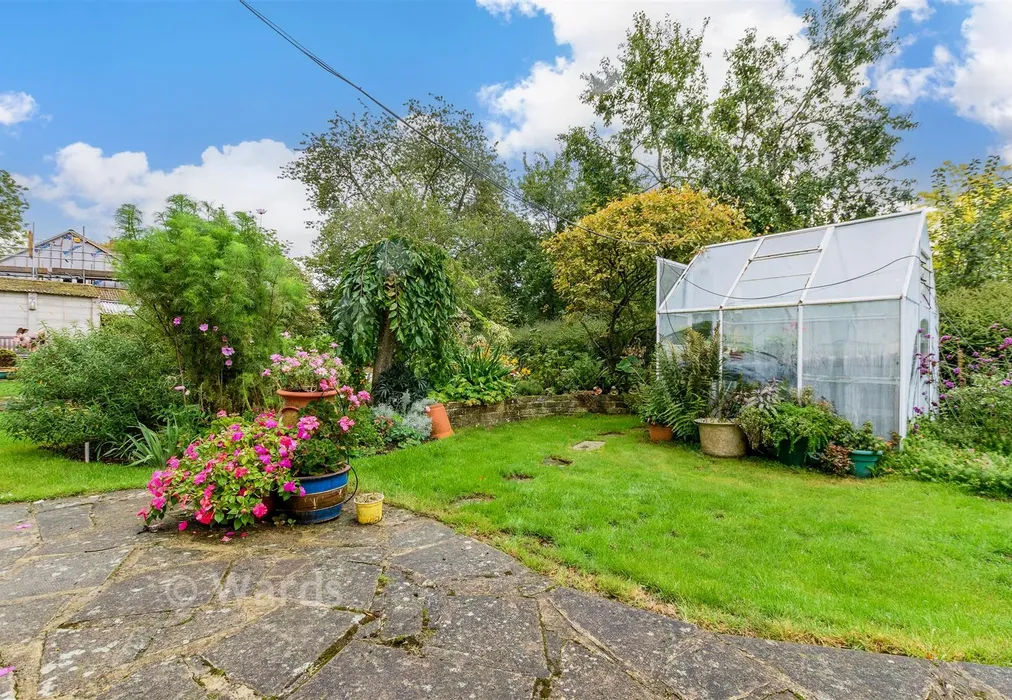 Rear Garden - Priestwood Road, Meopham, Gravesend, Kent - Wards of Kent