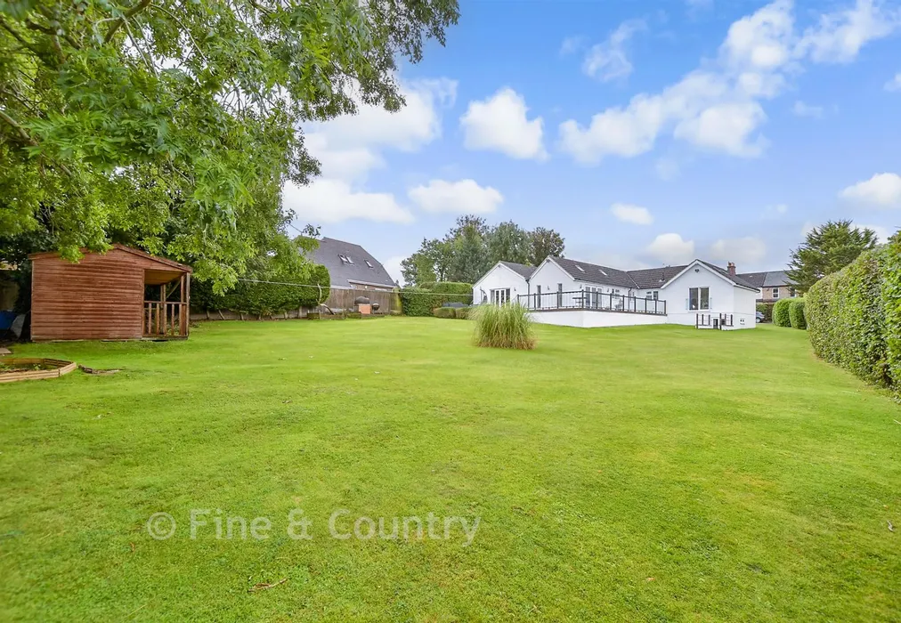 Rear Garden - New Road, Eythorne, Dover, Kent - Wards of Kent