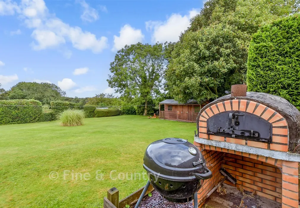 External Lifestyle Photograph - New Road, Eythorne, Dover, Kent - Wards of Kent