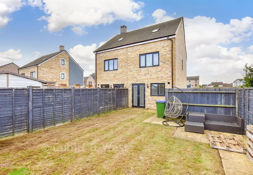 Rear Garden - Pethick Road, Littlehampton, West Sussex - Wards of Kent