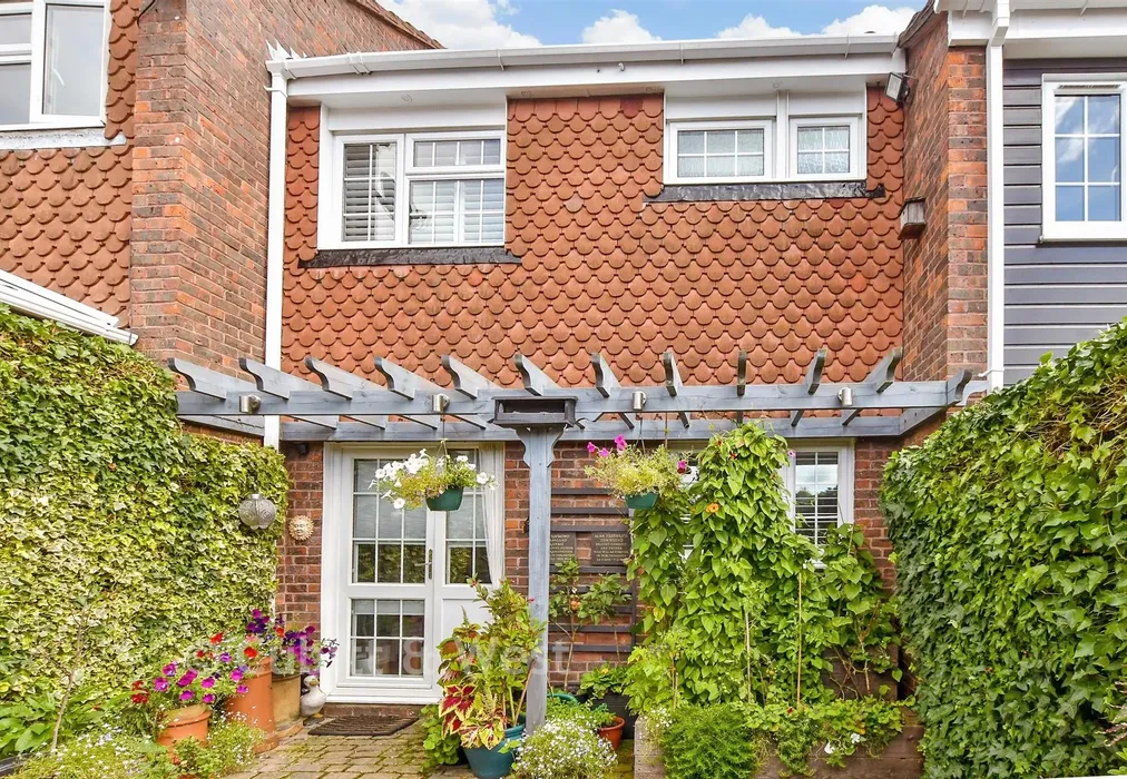 Rear Elevation - Berrymeade Walk, Ifield, Crawley, West Sussex - Wards of Kent