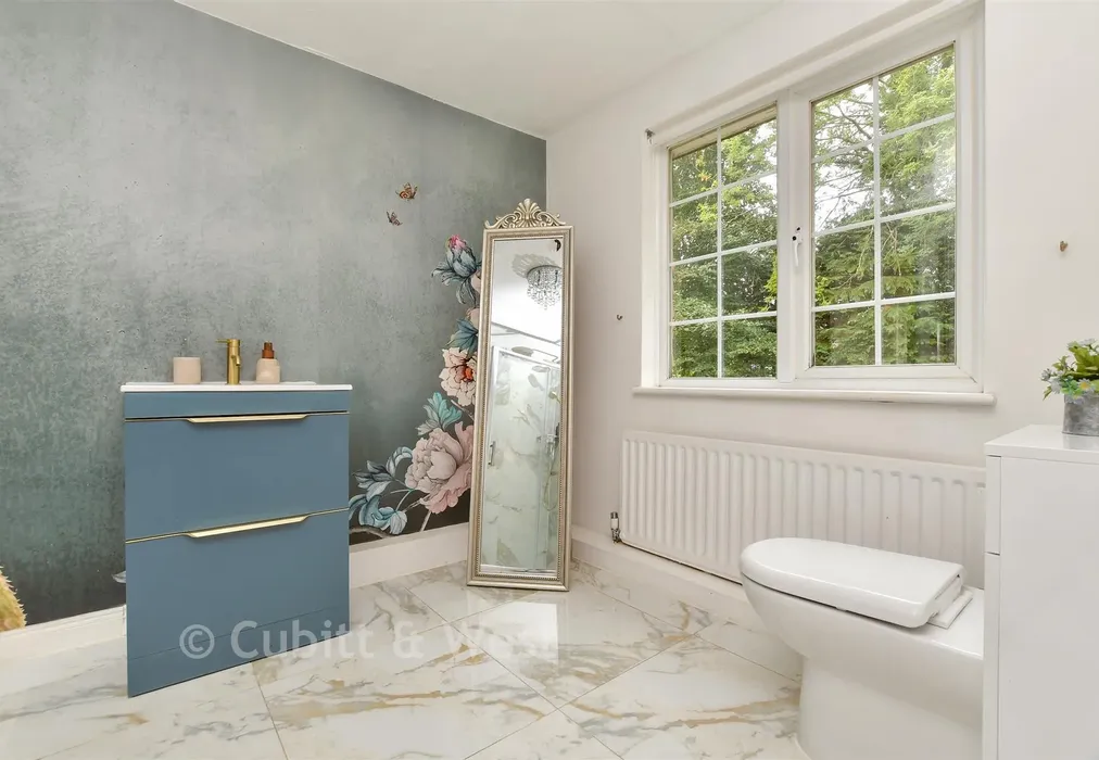 En-Suite Shower Room - Firs Road, Kenley, Surrey - Wards of Kent