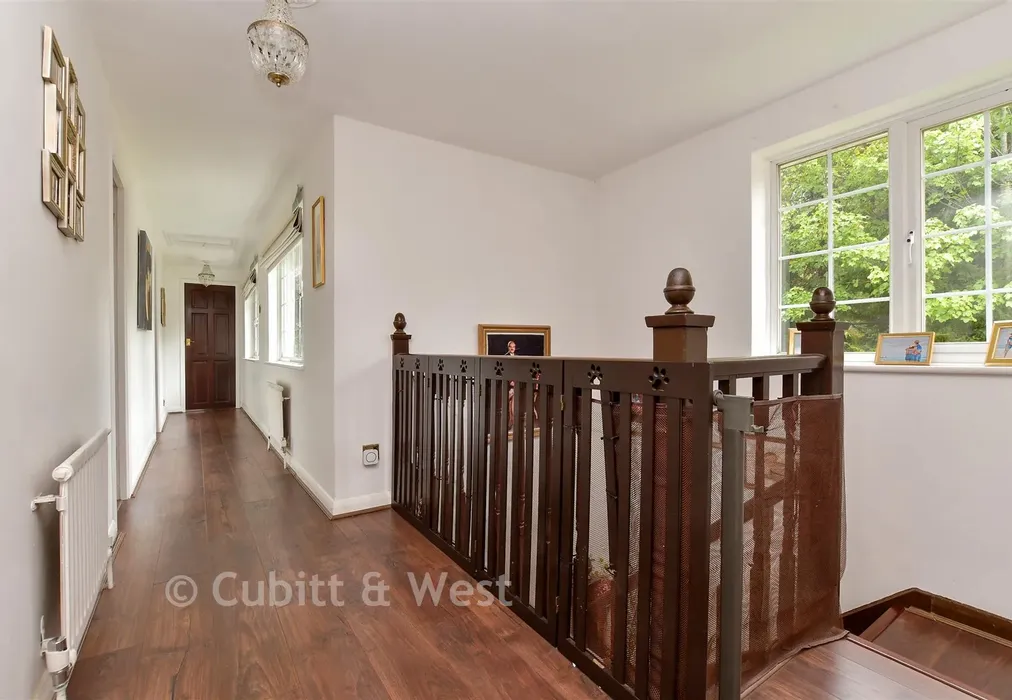 Landing - Firs Road, Kenley, Surrey - Wards of Kent